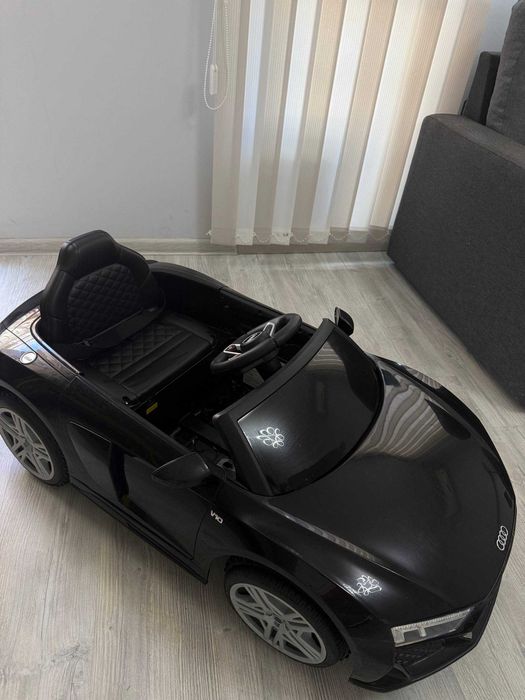 Акумулаторна кола Audi R8 Spyder
