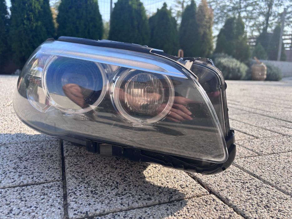 Far stanga/ Far dreapta BMW F10 / F11 LCI Facelift Bixenon Adaptiv