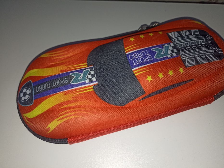 Пенал машина школьный продам