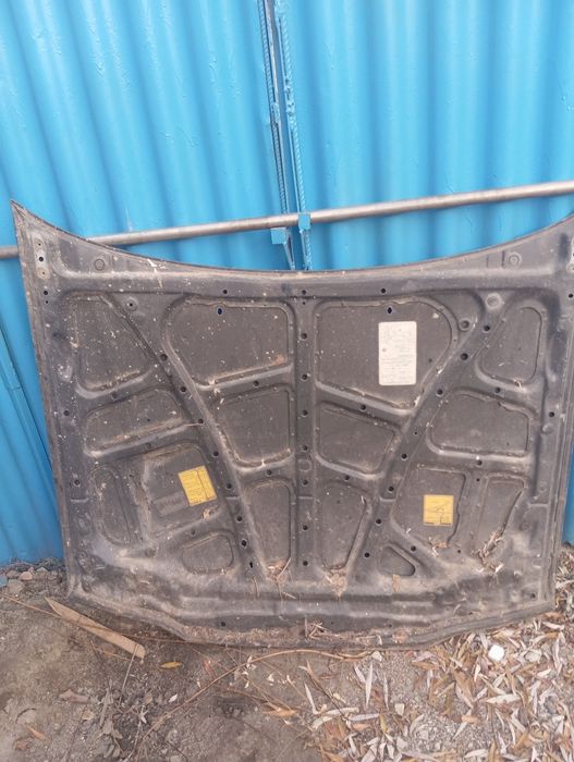 Продам капот точно не знаю от какой