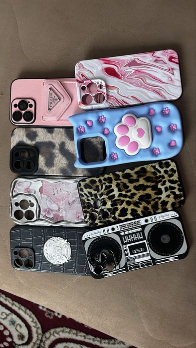 Продам чехлы на 14 про мах