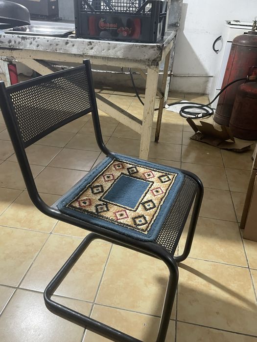 Жилезные стулья