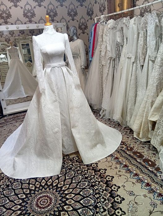 Kelin koʻylaklar prakatga beriladi va sotiladi