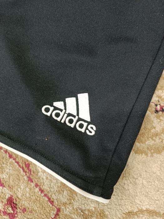 Оригинальные шорты adidas
