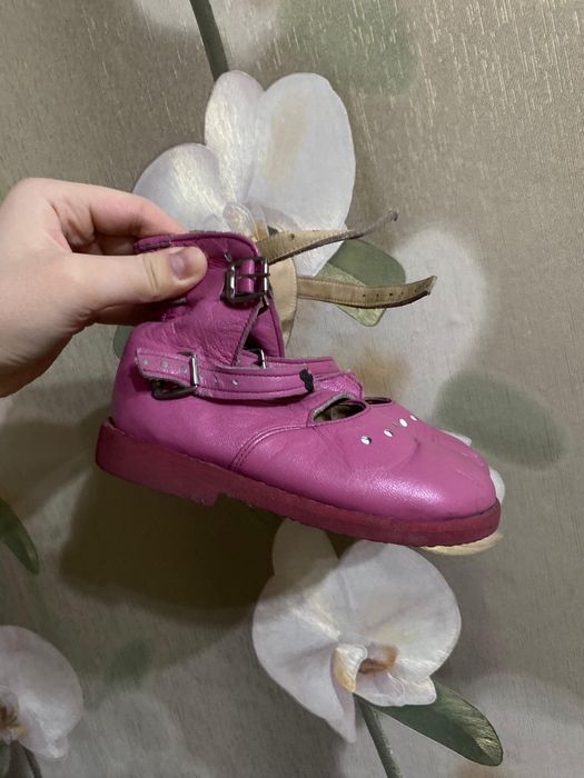 Продам обувь ортопедическую