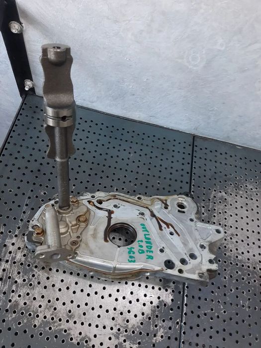 capac distributie cu pompa ulei  2.0 b 4g63 4x4 mitsubishi outlander 1   2001-2005