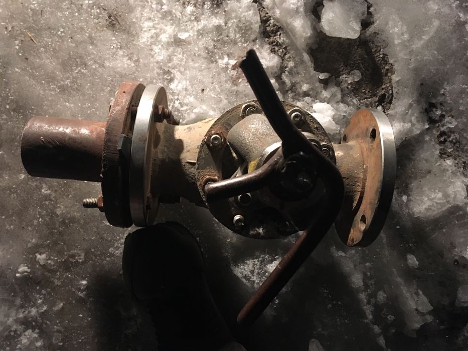 Задвижка водопроводная