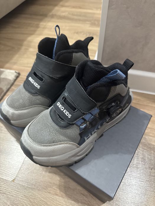 Продам детскуб обувь