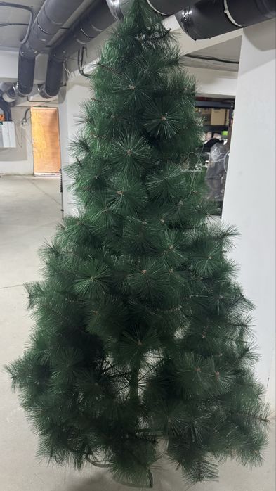 Новогодняя елка б/у