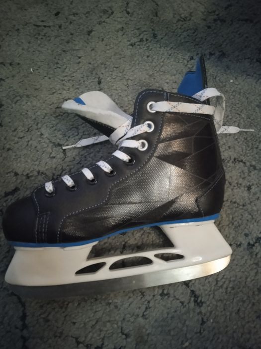 Коньки зимнии 2 шт