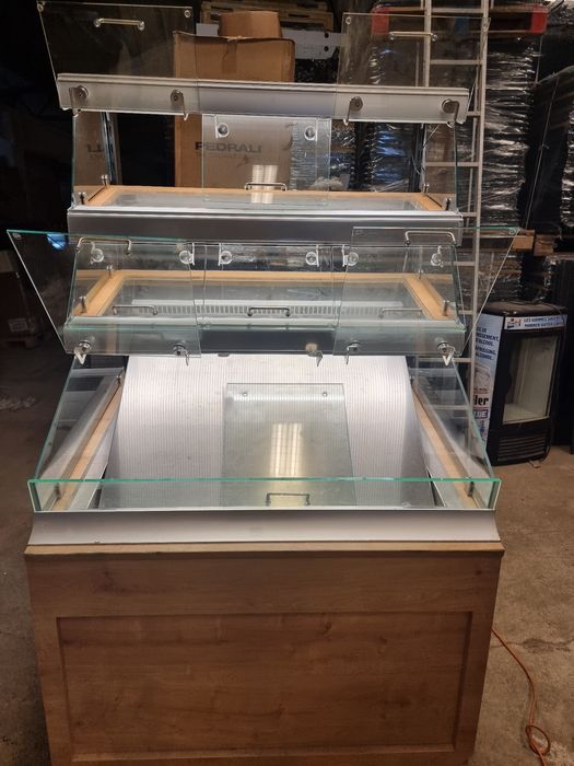 Raft vitrina patiserie cofetarie racit