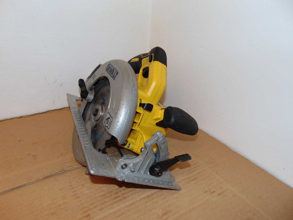 Dewalt DCS570 corp  circular brushless 2022