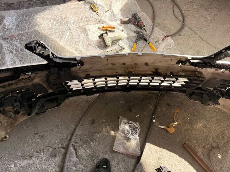 Предна брония за Mercedes c class w 204