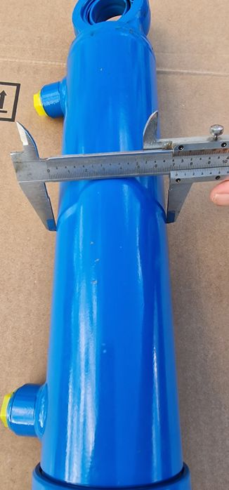 Cilindru hidraulic 420 mm deschide 220 mm tija grosime 35 mm bolturi 3