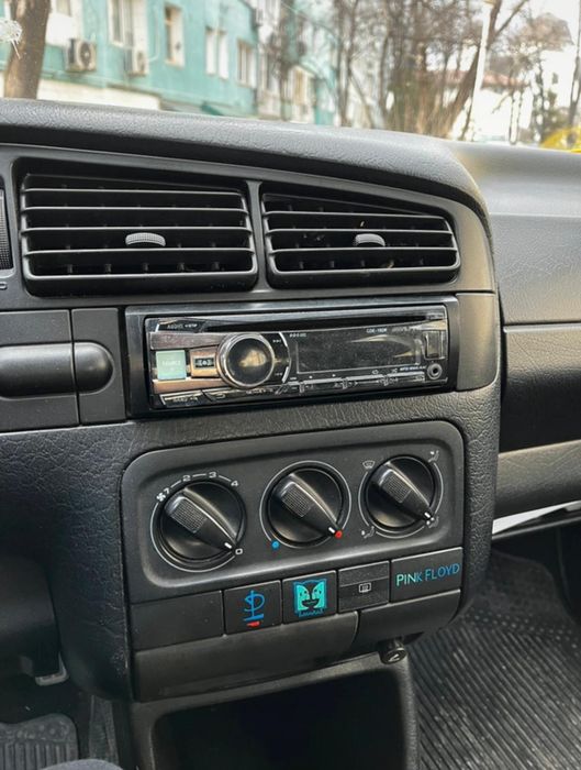 Radiocasetofon MP3 Alpine cde-190r