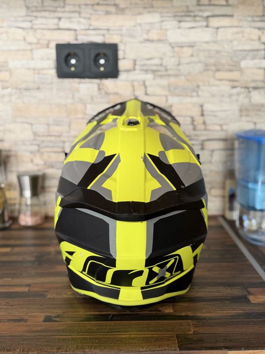 Мото корс каска Airoh Striker XXX Yellow Matt