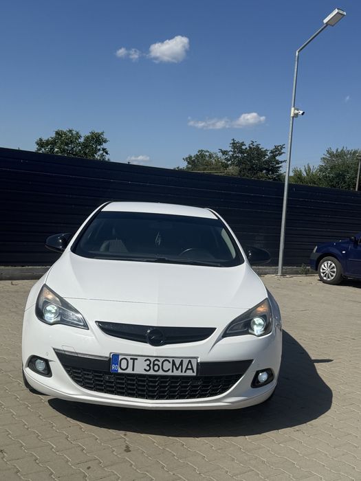 Opel astra j GTC