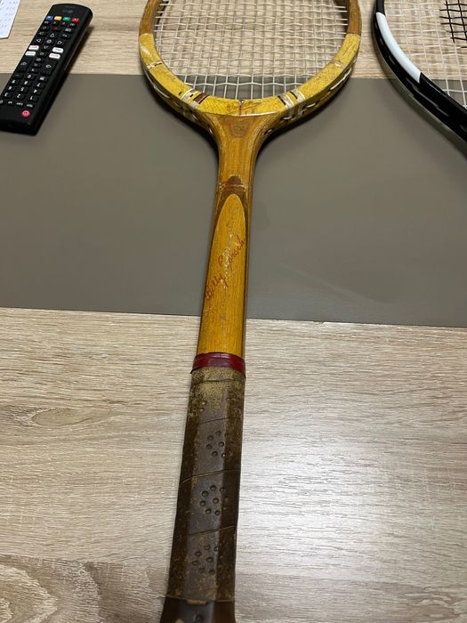 Ракети за тенис на корт