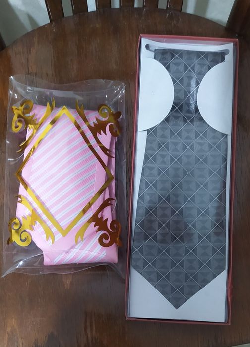 Галстуки, альбомы , брелок, браслет