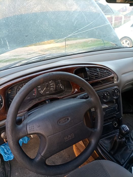 Автомобиль на запчасти