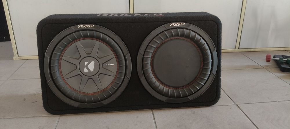 Subwoofer Auto Incintă Slim Kicker CompRT 43TCWRT102 – 2 Ohmi, Stare Excelentă