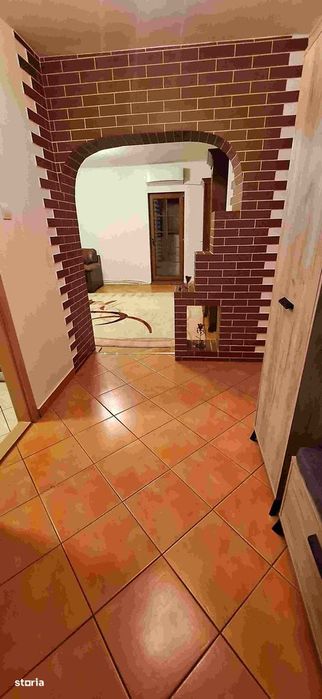 De vânzare apartament 3 camere Arcu, etaj 1 la blocurile tip vilă