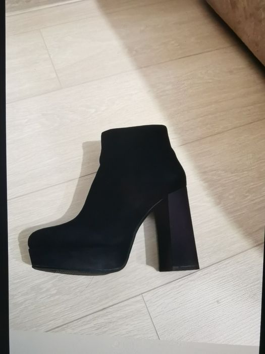 Ботинки на каблуке