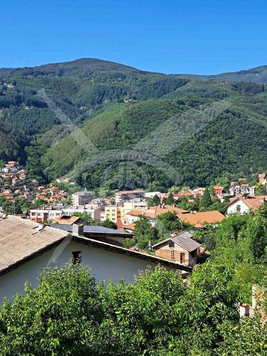 Продава се Къща в Своге - 319 кв.м за 368 €/кв.м - Снимка #10