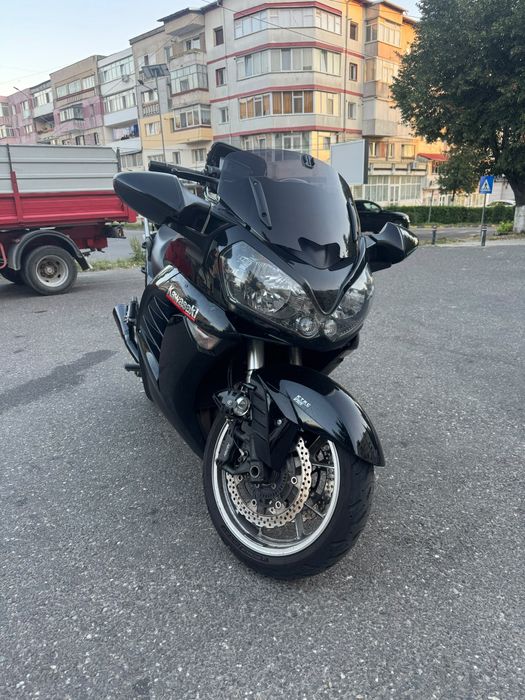 Se vinde Kawasaki GTR 1400 ABS Concours