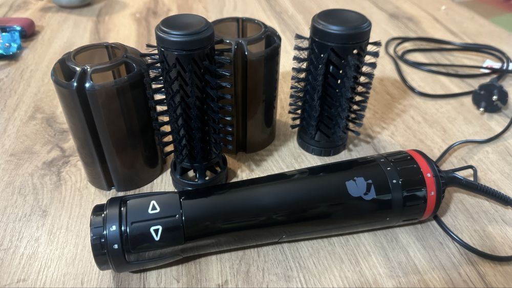 Rowenta KARL LAGERFELD фен щётка