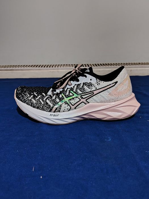 ASICS Dynablast, adidași alergare, mărimea 39, interior  24,, 5 cm.