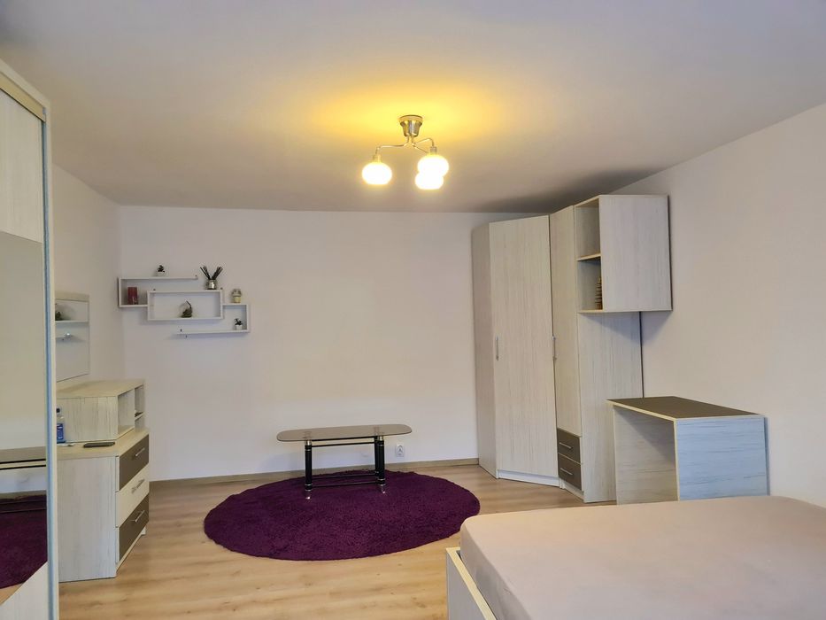 Vand garsoniera in apropiere de Mall Vitan