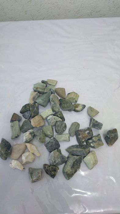 Камушки для сувинира и украшени