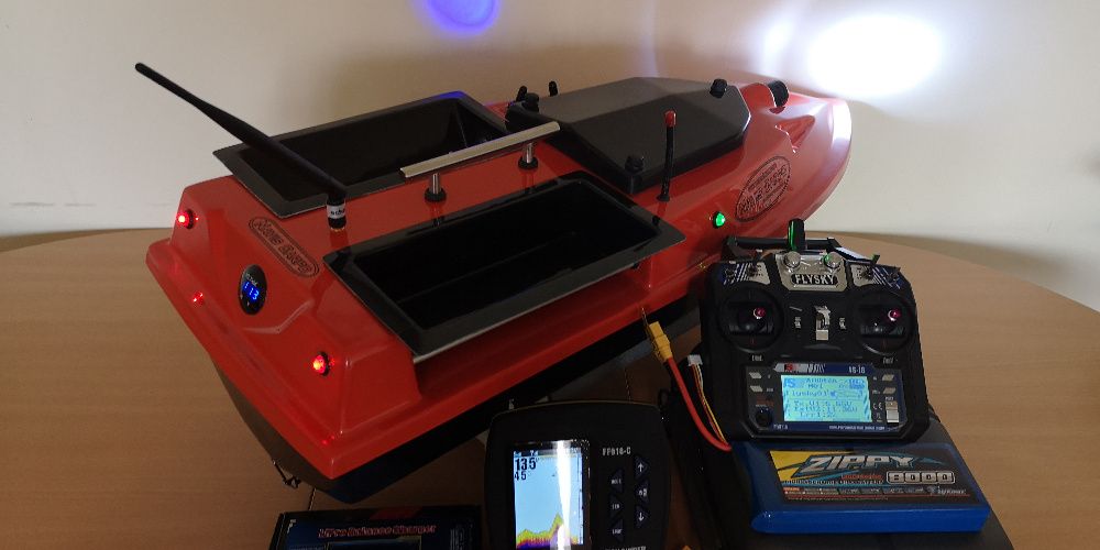 Navomodel de viteza cu Sonar Color si Telemetrie