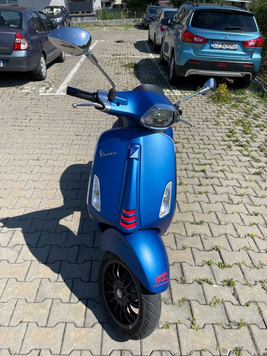 Vând Scuter Vespa Sprint 2019
