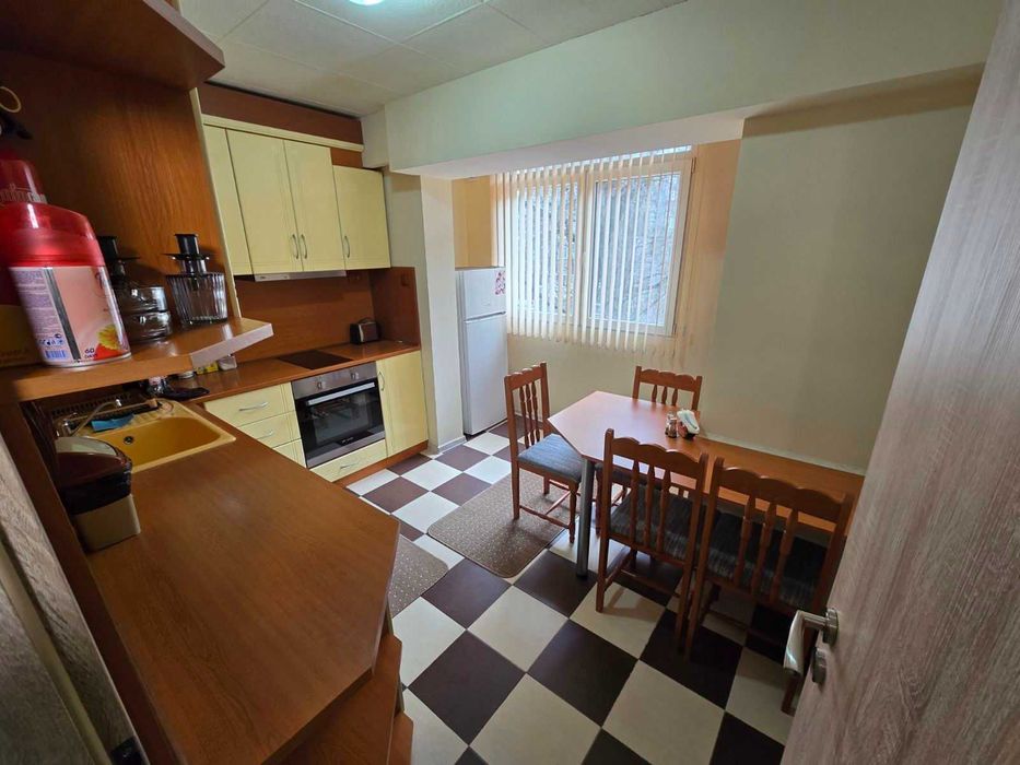 Гарсониера в отлично състояние в кв. Тракия