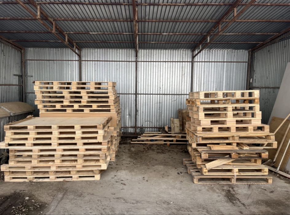 Paleti rezistenti de vanzare