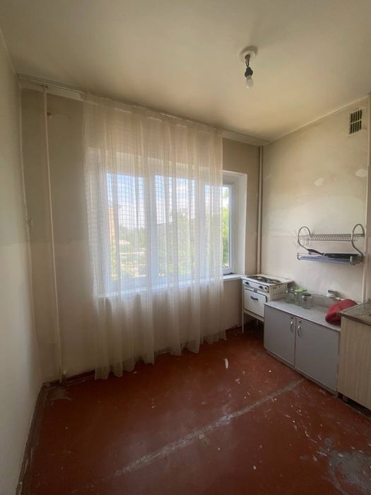 Qora qamish 1/4 da 1 xona srochno