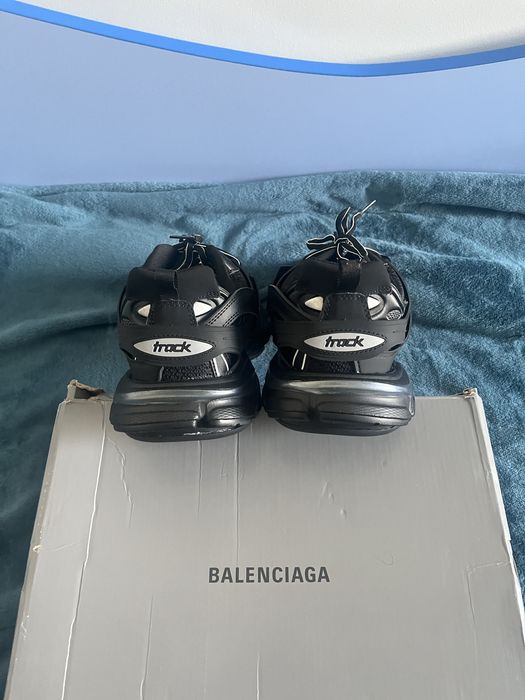 Balenciaga track