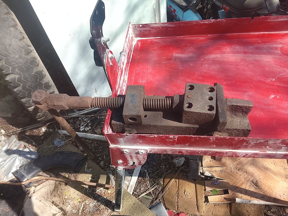 Стол- верстак- мангал