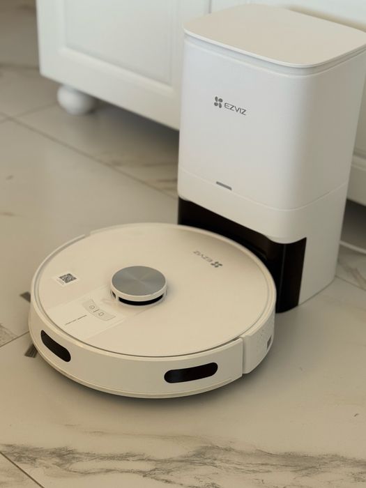 Robot de Curățenie Premium – Îngrijit, Stare Excelentă