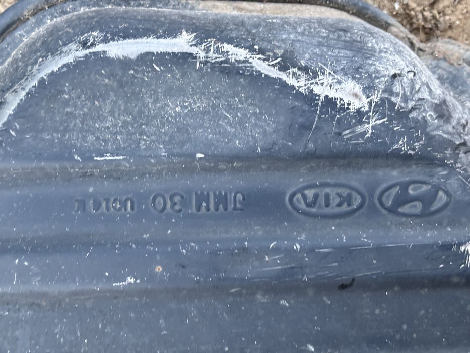 продается глушитель от hyundai