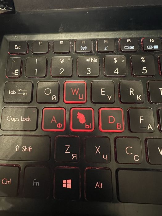Продам игровой ноутбук aser predator helios 300