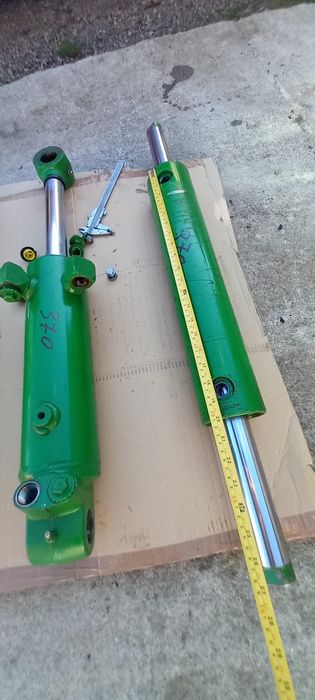 cilindru hidraulic John Deere / cilindru servodirectie / marcatoare