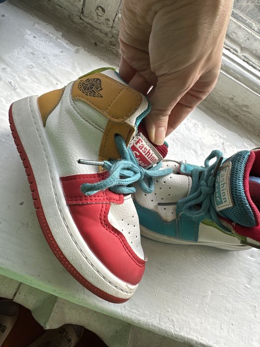 Кроссовки разноцветные детские