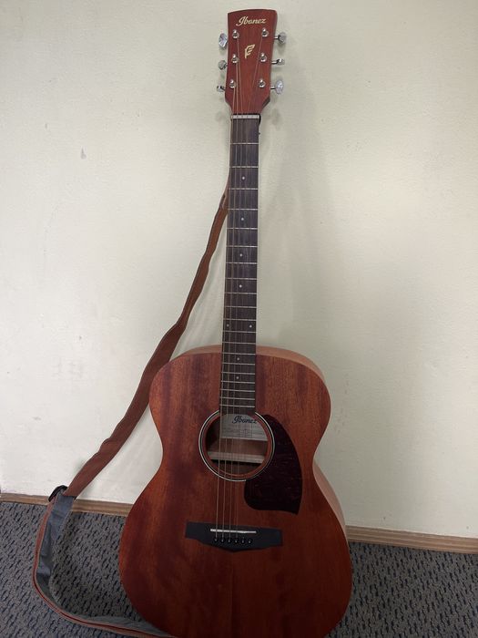 Chitara acustica Ibanez