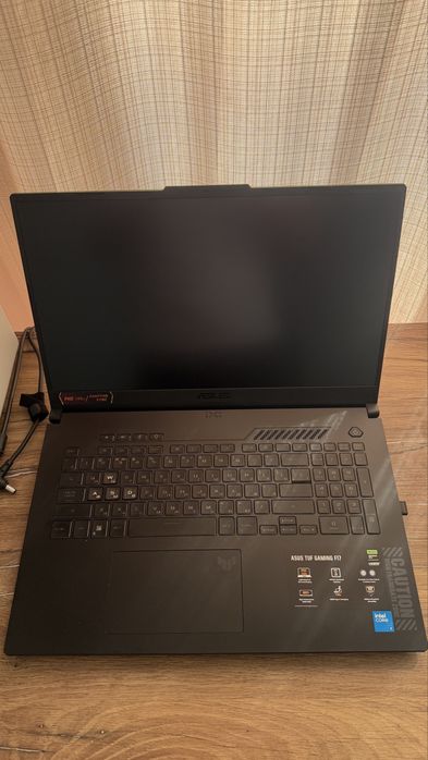 Продам ASUS TUF Gaming F17 FX707VUR