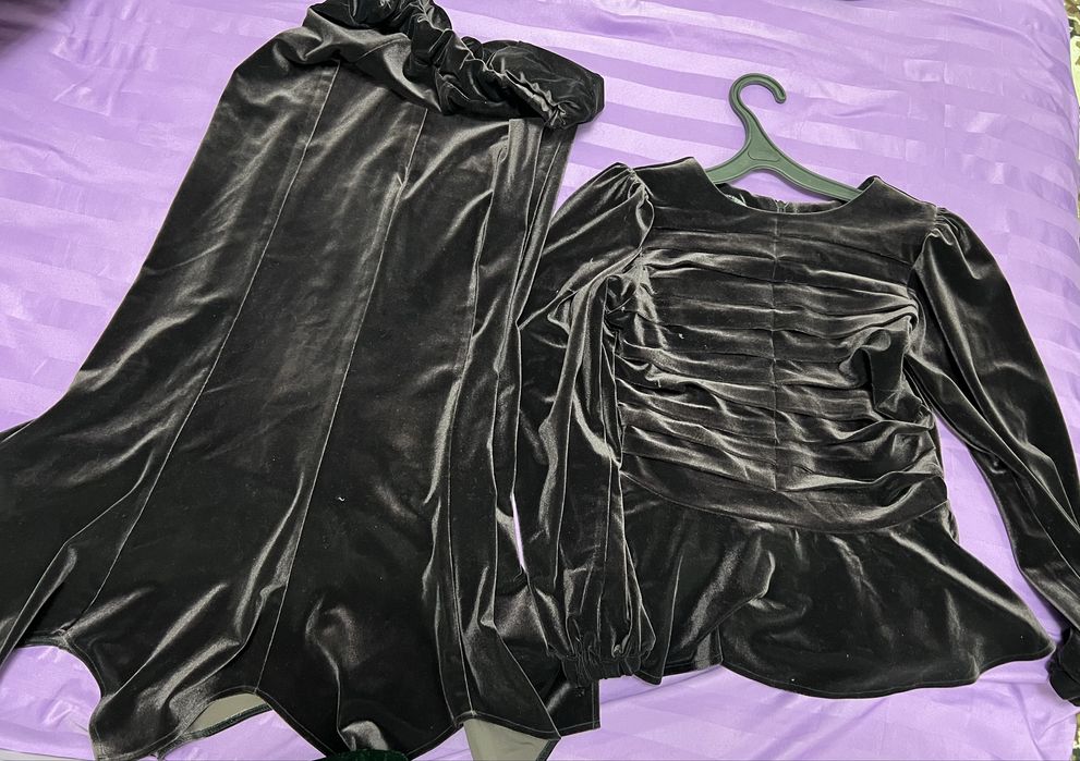 Очень красивая двойка фиолетового цвета размер маленький S