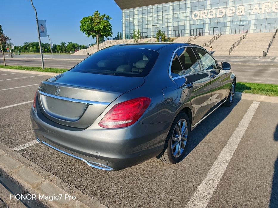 Mercedes Benz C220d