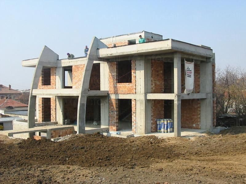 Подпорни стени площадки от бетон дренаж Груб строеж фундамент зидария